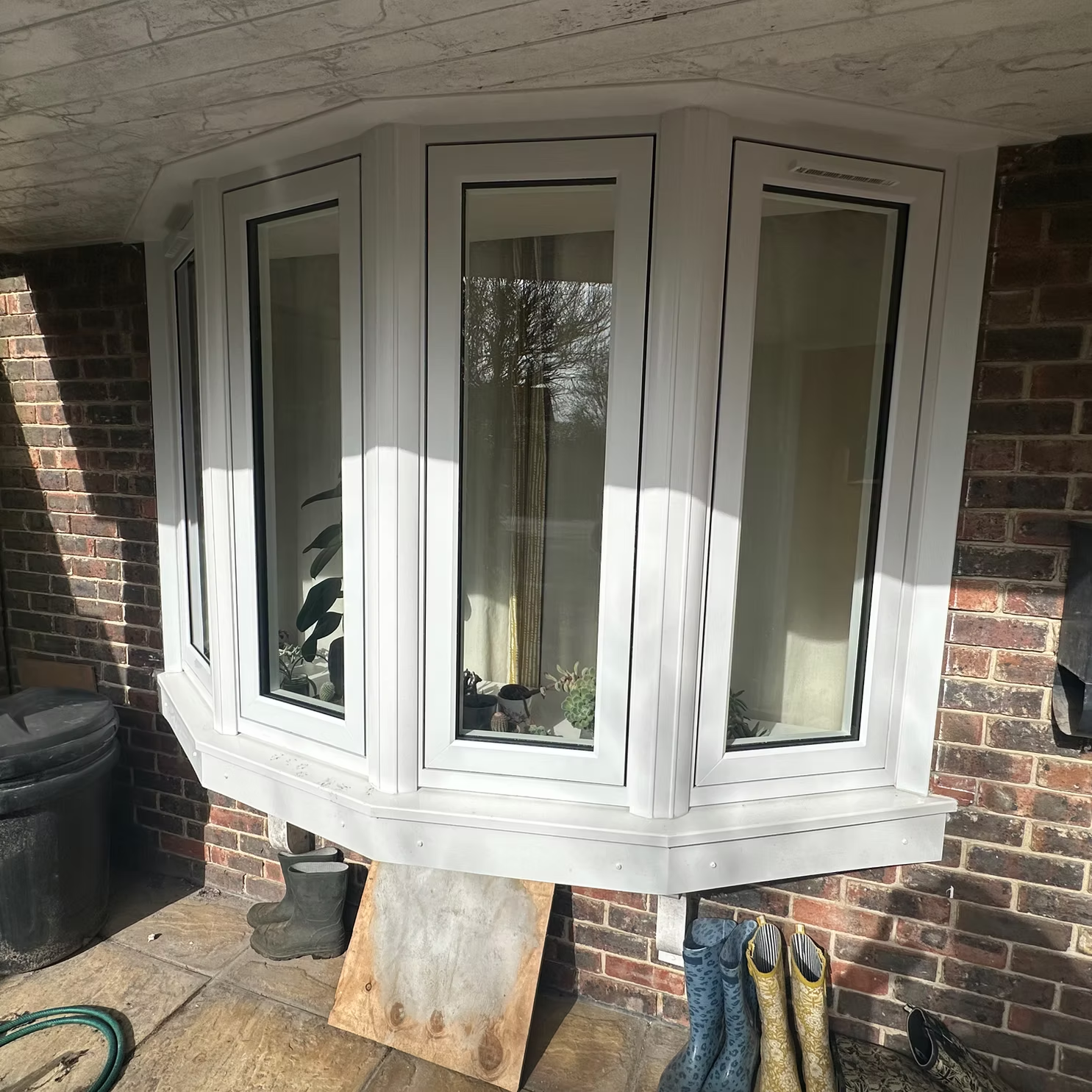 Traditional bay window replacement and installation by builders Southampton.