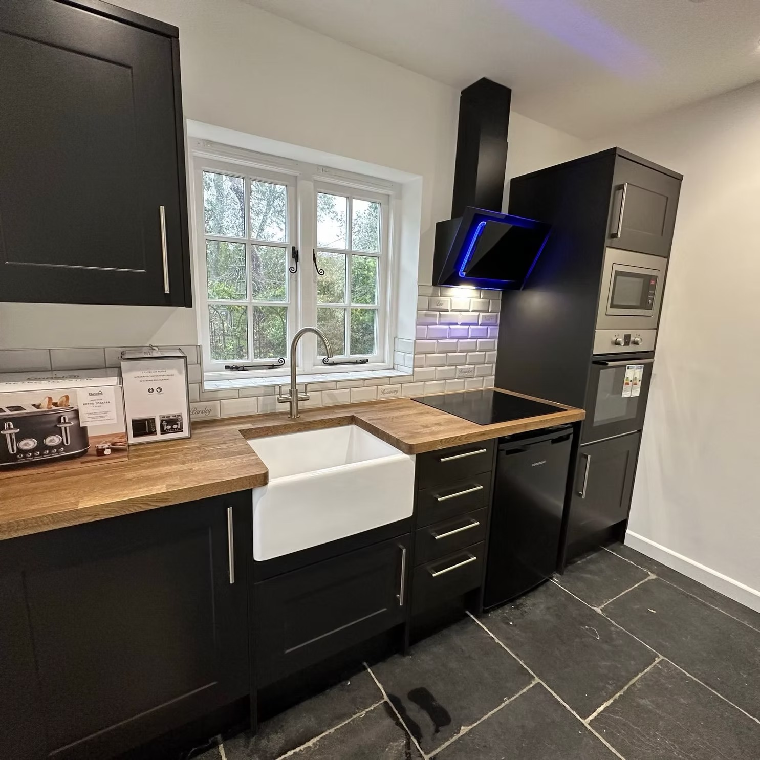Custom kitchen remodeling and carpentry by carpenter Fordingbridge.